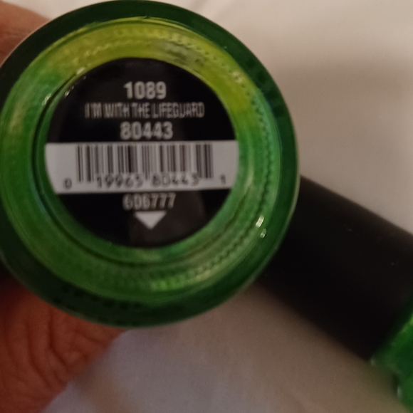 China Glaze Green Nail Lacquer I'm With The Lifeguard - Picture 2 of 3